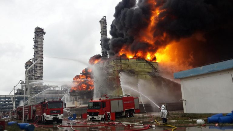 In Cina esplode un impianto chimico: 47 morti e centinaia di feriti