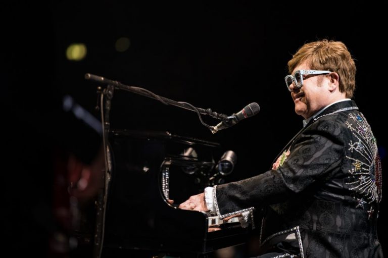 Elton John nel suo ultimo concerto a Stoccarda