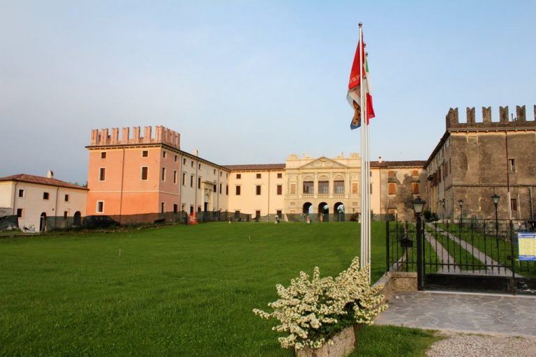 La storia di Castel d’Azzano… in digitale