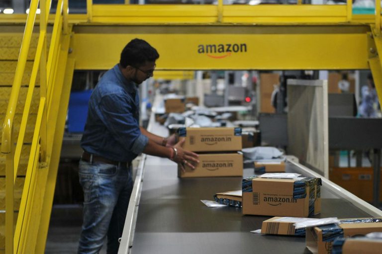 Coronavirus, Amazon limita gli ordini in Italia