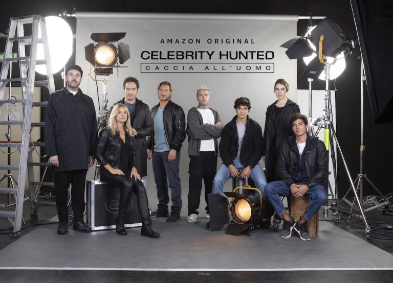 “Celebrity hunted”: caccia all’uomo