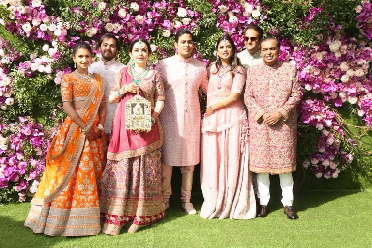 Mumbai, un matrimonio da 100 milioni di dollari