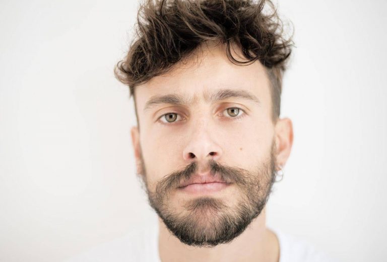 Aiello, una canzone per gli innamorati a distanza