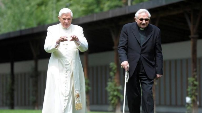 Addio a Monsignor Georg Ratzinger, fratello di Benedetto XVI