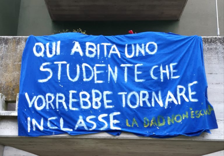 Proteste degli studenti, ma il governo non molla la presa