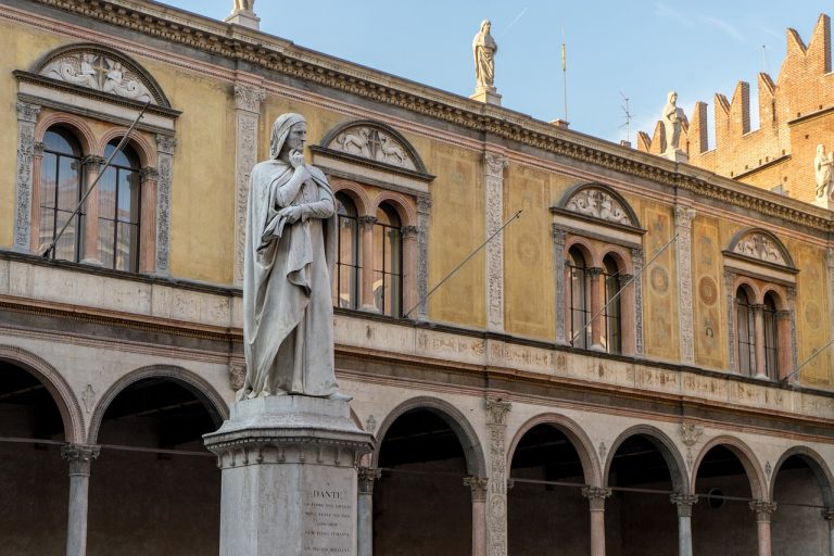 Dante alla conquista del mondo