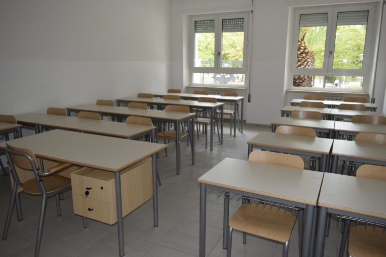 Sciopero della scuola, 15.000 studenti a casa