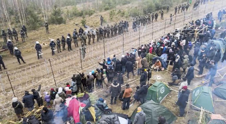 Polonia: migranti al confine