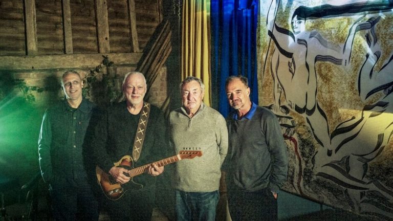 La formazione dei Pink Floyd riunita per l'occasione. Al centro Gilmour e Mason.
