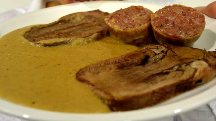 bollito con pearà