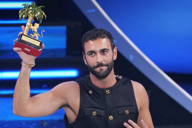 Marco Mengoni vince il Festival di Sanremo 2023