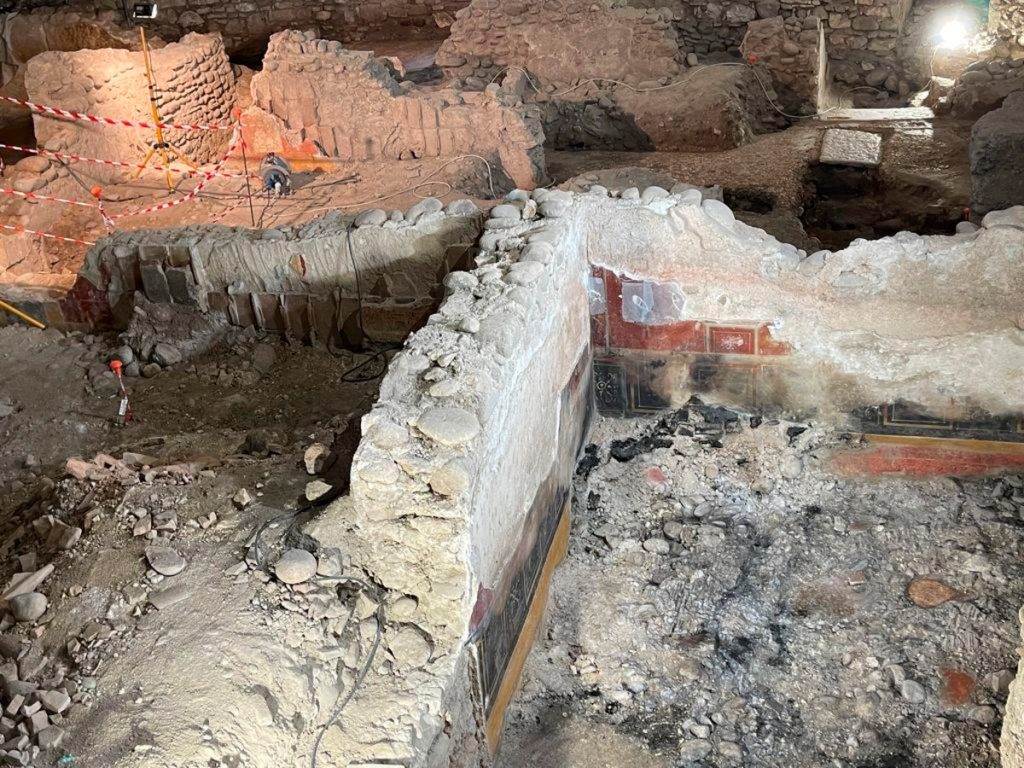 Affreschi romani della Piccola Pompei veronese foto presa da Tuttosport