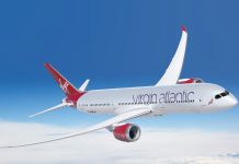 Volare oltreoceano oggi è più sostenibile grazie a Virgin Atlantic Aereo della Virgin Atlantic in volo