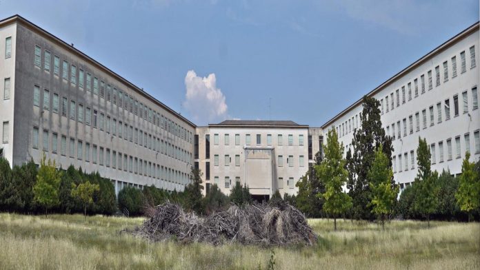 Immagine frontale dell’ex Seminario di San Massimo