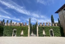 Giardino Giusti, uno dei gioielli nascosti di Verona Il cortile d’onore di Giardino Giusti.