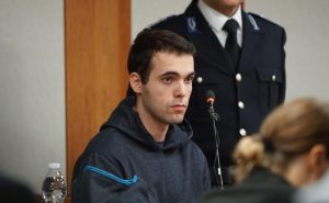 Filippo Turetta durante l'interrogatorio per il processo per Giulia Cecchettin alla Corte d'Assise di Venezia (foto ANSA)