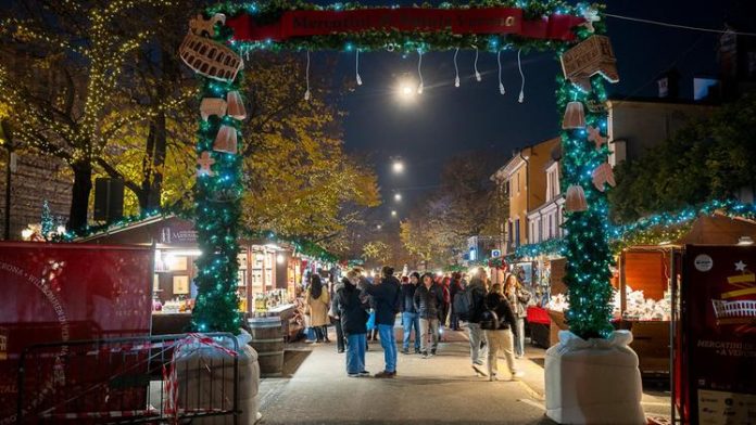 Mercatini via Pallone entrata