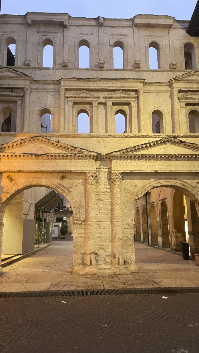 portoni borsari ristrutturata