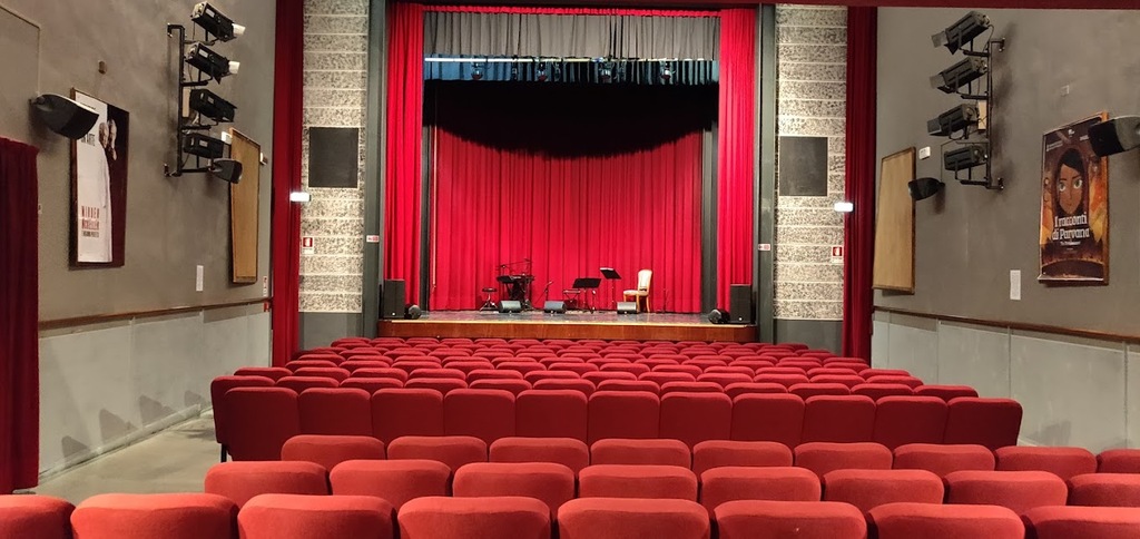 L'interno del cinema teatro di San Martino