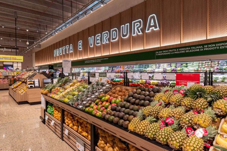 Prezzi aumentati di un quarto nei supermercati veronesi: “Colpiti dipendenti e pensionati”