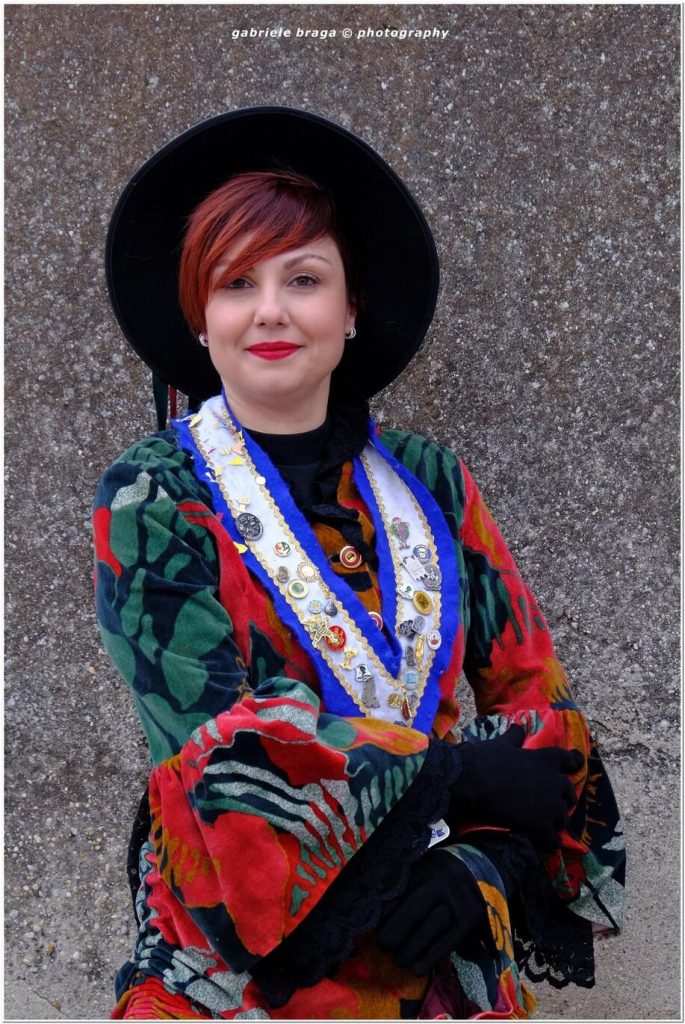 Maschera del comitato "Marchesa Giulia" di Isolalta