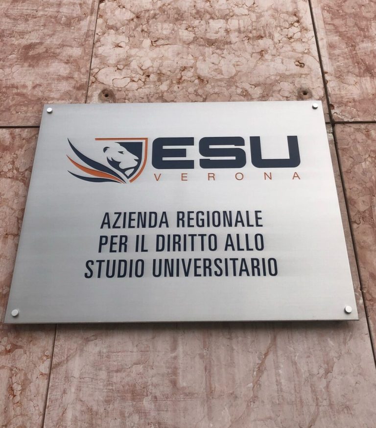 L'insegna dell'ESU