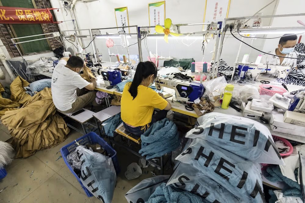 Operai di SHEIN