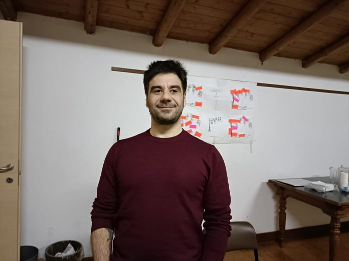 Alessandro ad un incontro adolescenti