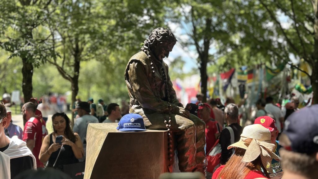 statua di Ayrton Senna a Imola