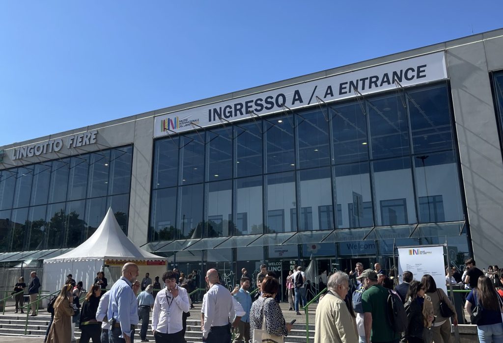 Ingresso del Lingotto Fiere che ospita il Salone.
