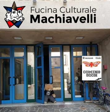 Danza, grande attesa per “JUST KEEP WAITING” L'ingresso del Teatro Fucina Macchiavelli a Verona.