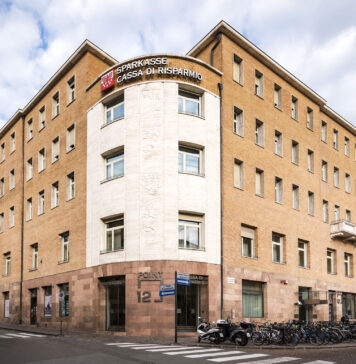 Fare banca oggi: tra tecnologia, valori e territorio. La testimonianza di Gianmarco Lincetti La sede di Sparkasse di Bolzano.