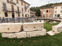 Grezzana, la necropoli romana dimenticata in piazza Carlo Ederle