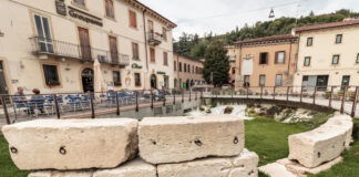 Grezzana, la necropoli romana dimenticata in piazza Carlo Ederle