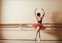 Dietro le quinte della danza: talento, sacrifici e precarietà
