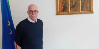 Stefano Quaglia: «I classici ci insegnano a capire il mondo» Stefano Quaglia, ex Provveditore agli Studi di Verona, insignito dell’onorificenza al Merito della Repubblica.
