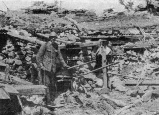 La vita e le armi di Mariano Serratore Un fante italiano tra le rovine di posizioni austriache sul Carso