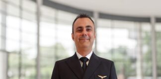Responsabilità e sacrificio: la realtà del lavoro di pilota di linea Stafano Sperandeo, pilota di linea.